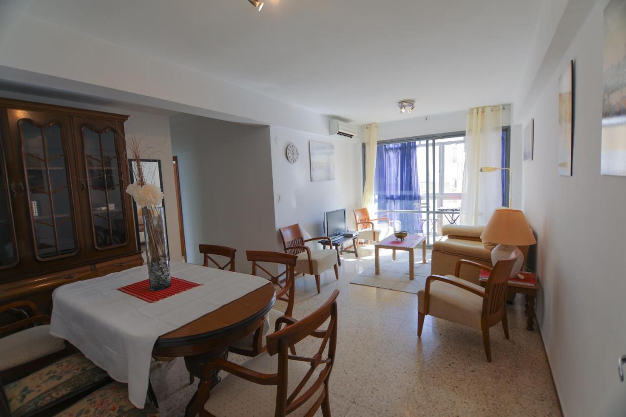 Rentalsevilla Apartamento Luminoso Con 3 Dormitorios Exterior photo