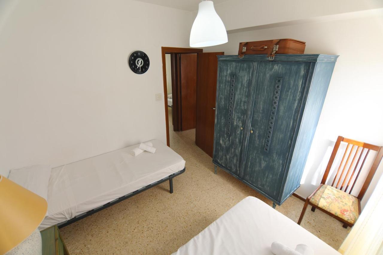 Rentalsevilla Apartamento Luminoso Con 3 Dormitorios Exterior photo